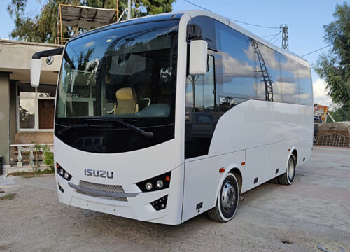 Isuzu Novu Lux